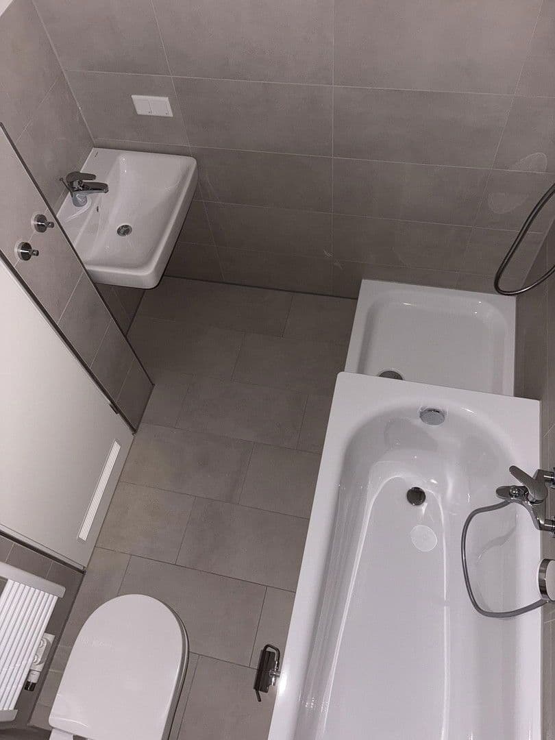 Pronájem bytu 3+kk 80 m², Bochumer Str. 72 a, Hattingen, Severní Porýní-Vestfálsko Pronájem bytu 3+kk 80 m², Bochumer Str. 72 a, Hattingen, Severní Porýní-Vestfálsko