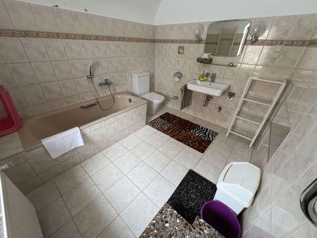 Prodej domu 190 m², pozemek 2.200 m², Markersdorf 42, Berga-Wünschendorf, Durynsko Prodej domu 190 m², pozemek 2.200 m², Markersdorf 42, Berga-Wünschendorf, Durynsko