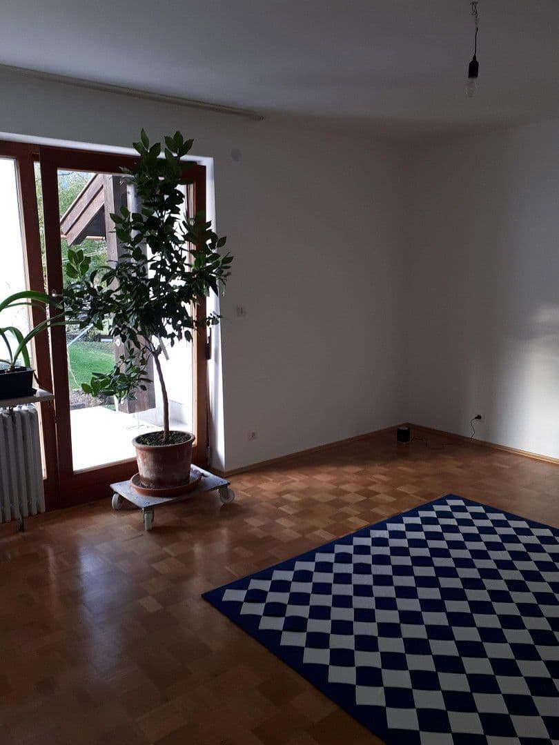 Pronájem bytu 2+1 61 m², Dr. Aschenbrenner Str. 16, Unterwössen, Bavorsko Pronájem bytu 2+1 61 m², Dr. Aschenbrenner Str. 16, Unterwössen, Bavorsko