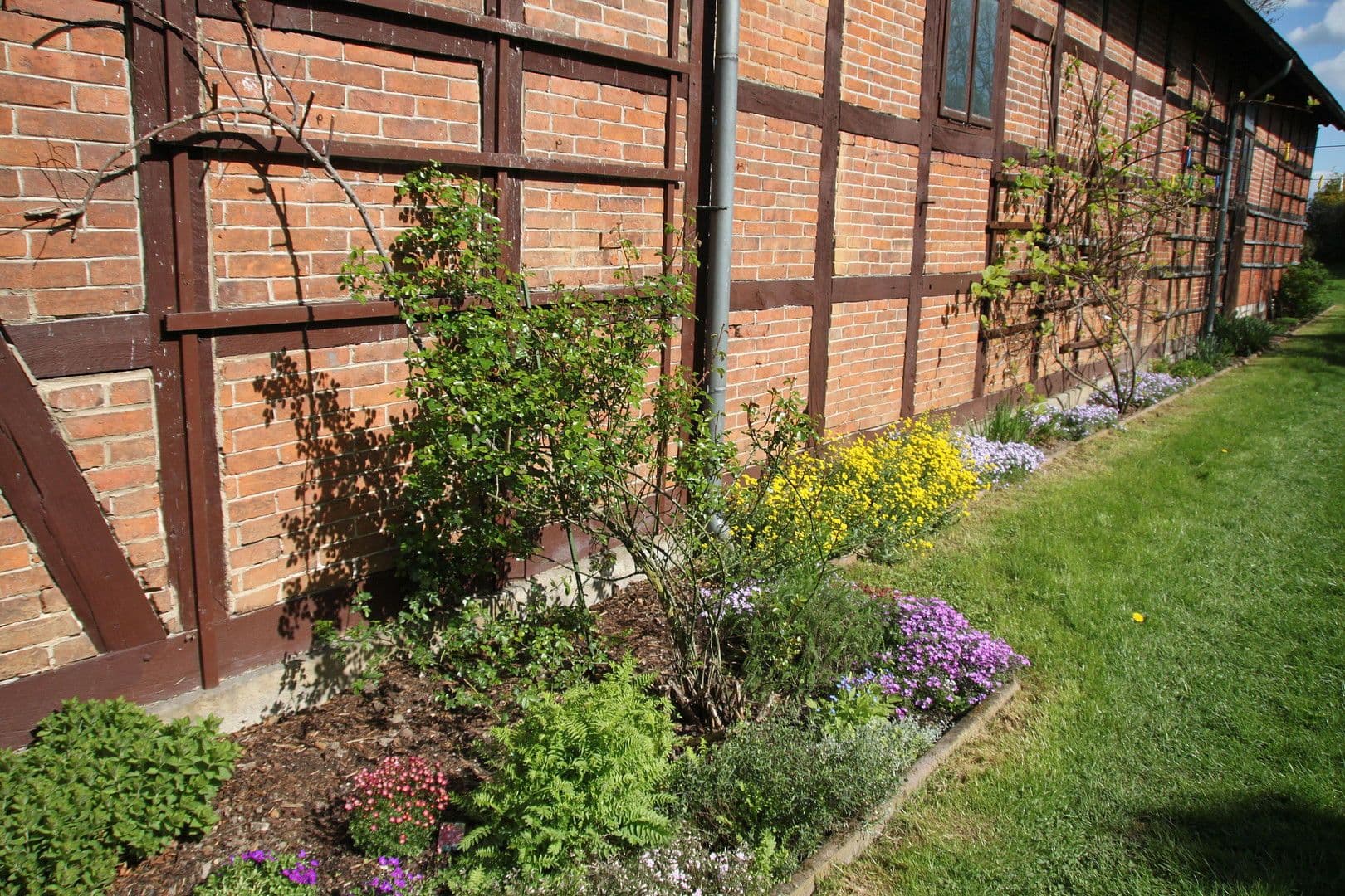 Prodej domu 570 m², pozemek 10.000 m², Duingen, Dolní Sasko Prodej domu 570 m², pozemek 10.000 m², Duingen, Dolní Sasko