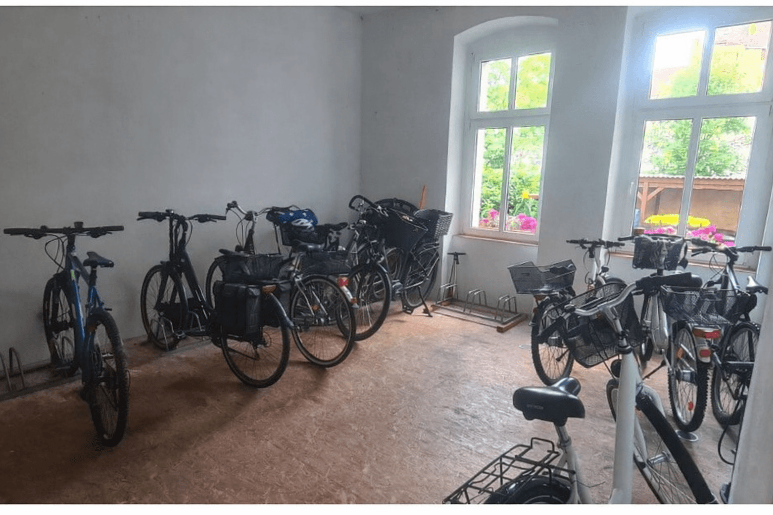 Pronájem bytu 4+1 139 m², Bahnhofstraße 23, Rathenow, Braniborsko Pronájem bytu 4+1 139 m², Bahnhofstraße 23, Rathenow, Braniborsko