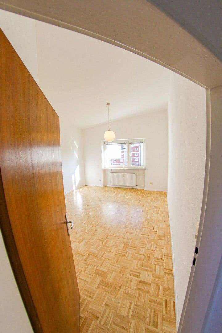 Pronájem bytu 3+kk 94 m², Hemmingen, Bádensko-Württembersko Pronájem bytu 3+kk 94 m², Hemmingen, Bádensko-Württembersko