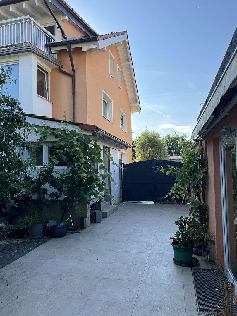 Pronájem bytu 4+kk 128 m², freiburg, Bádensko-Württembersko Pronájem bytu 4+kk 128 m², freiburg, Bádensko-Württembersko