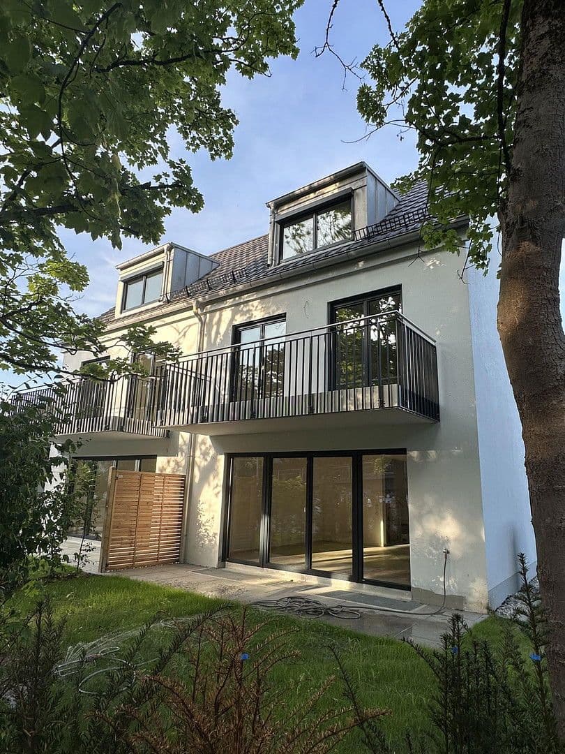 Prodej domu 127 m², pozemek 203 m², Langbehnstr. 27, München, Bavorsko Prodej domu 127 m², pozemek 203 m², Langbehnstr. 27, München, Bavorsko