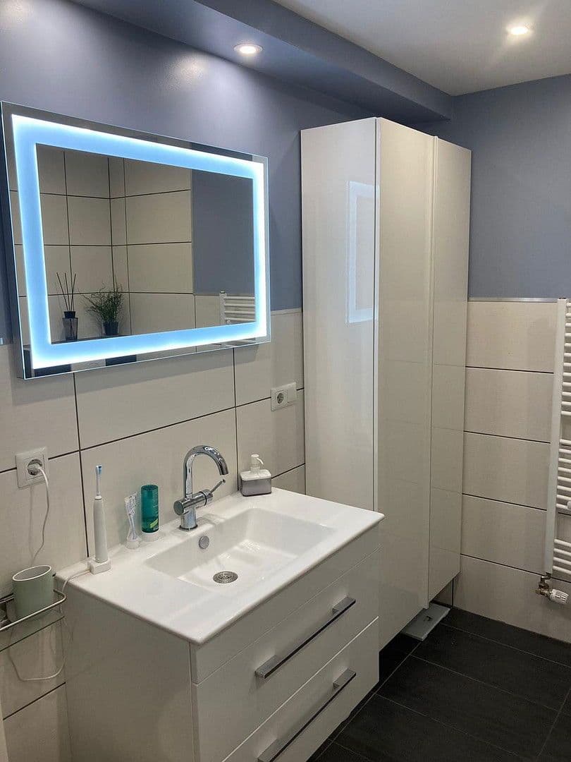 Prodej bytu 3+1 82 m², Walburgisstr., Düsseldorf (Kaiserswerth), Severní Porýní-Vestfálsko Prodej bytu 3+1 82 m², Walburgisstr., Düsseldorf (Kaiserswerth), Severní Porýní-Vestfálsko