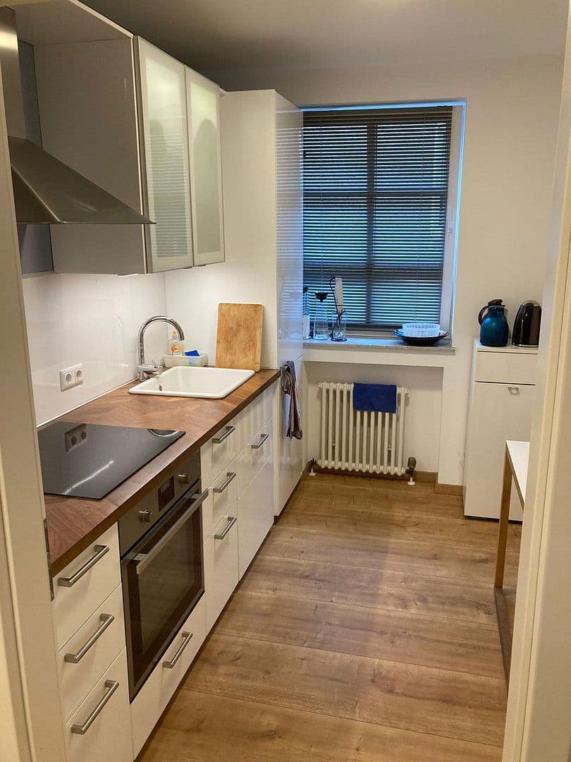 Prodej bytu 3+1 82 m², Walburgisstr., Düsseldorf (Kaiserswerth), Severní Porýní-Vestfálsko Prodej bytu 3+1 82 m², Walburgisstr., Düsseldorf (Kaiserswerth), Severní Porýní-Vestfálsko