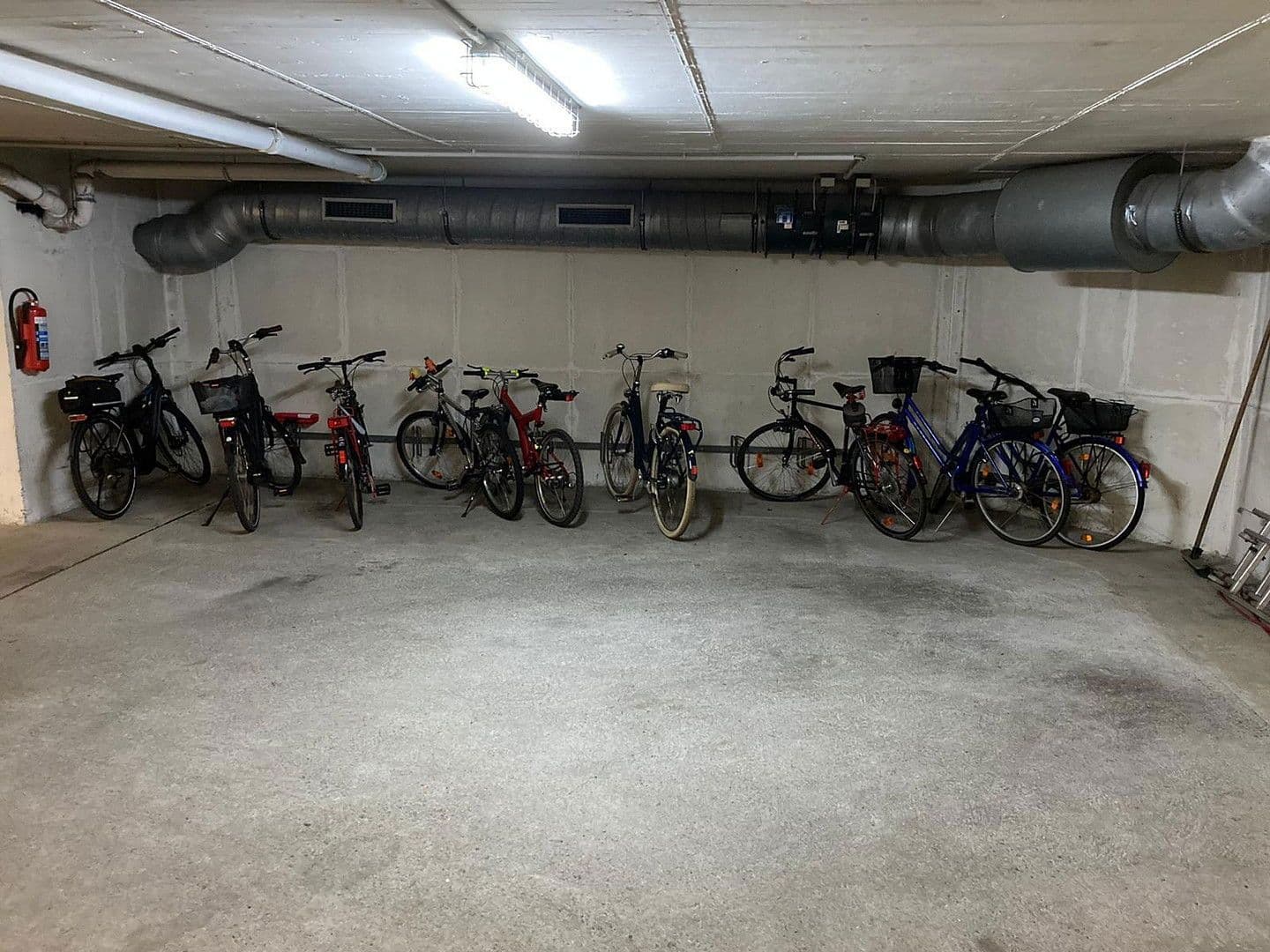 Prodej bytu 3+1 82 m², Walburgisstr., Düsseldorf (Kaiserswerth), Severní Porýní-Vestfálsko Prodej bytu 3+1 82 m², Walburgisstr., Düsseldorf (Kaiserswerth), Severní Porýní-Vestfálsko