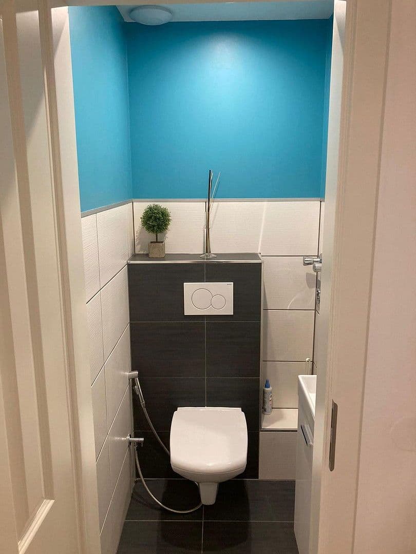 Prodej bytu 3+1 82 m², Walburgisstr., Düsseldorf (Kaiserswerth), Severní Porýní-Vestfálsko Prodej bytu 3+1 82 m², Walburgisstr., Düsseldorf (Kaiserswerth), Severní Porýní-Vestfálsko