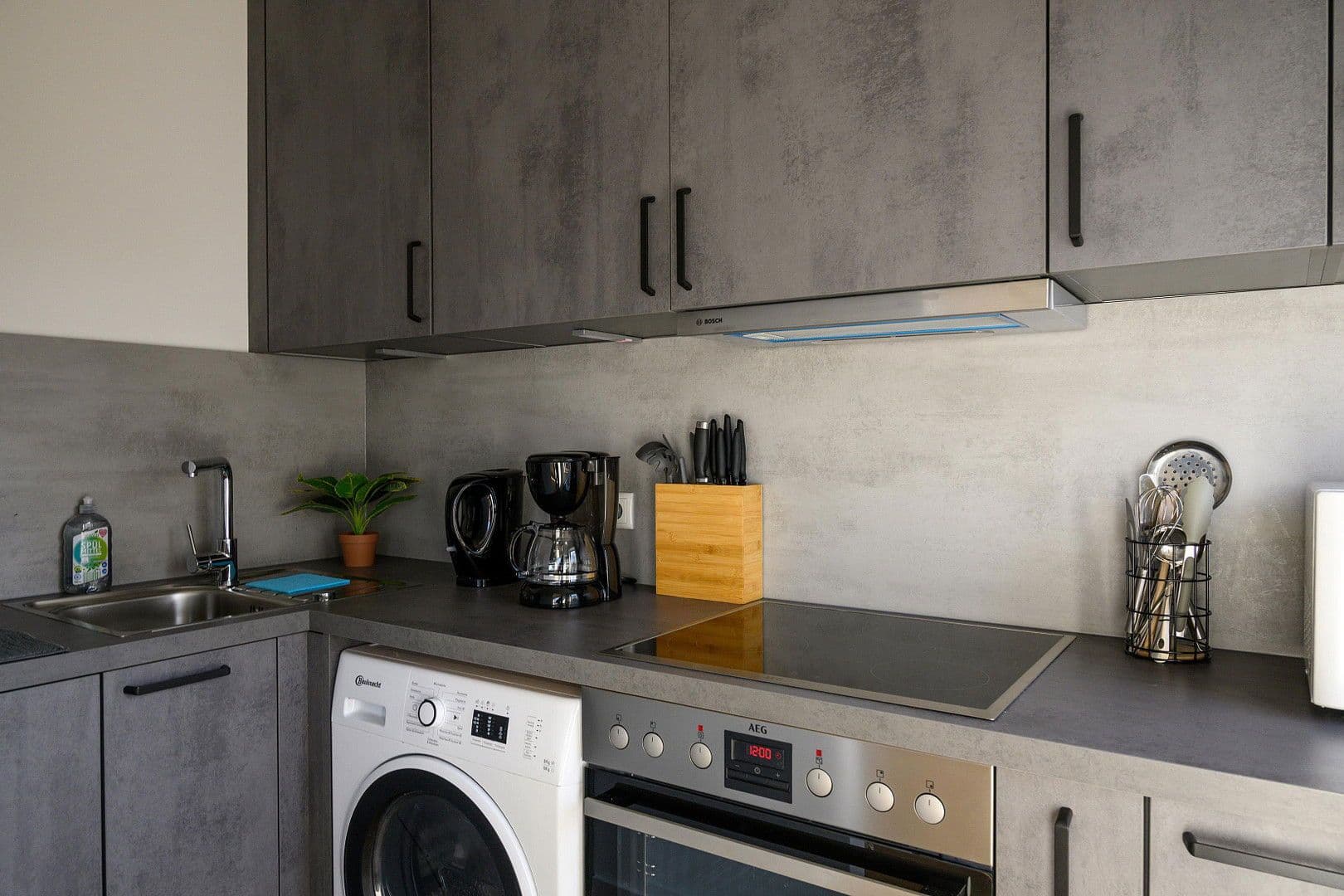 Pronájem bytu 2+1 52 m², Elisenstraße 22, Hamburg, Hamburg Pronájem bytu 2+1 52 m², Elisenstraße 22, Hamburg, Hamburg