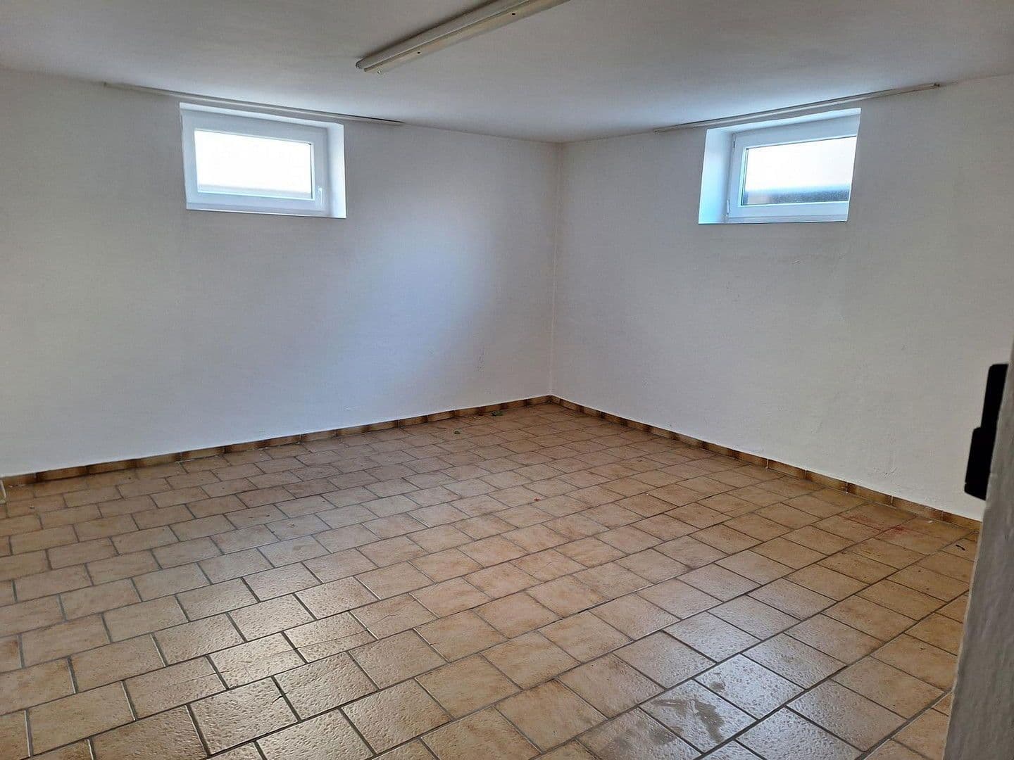 Prodej domu 383 m², pozemek 1.457 m², Schwaigener Str. 28, Mamming, Bavorsko Prodej domu 383 m², pozemek 1.457 m², Schwaigener Str. 28, Mamming, Bavorsko