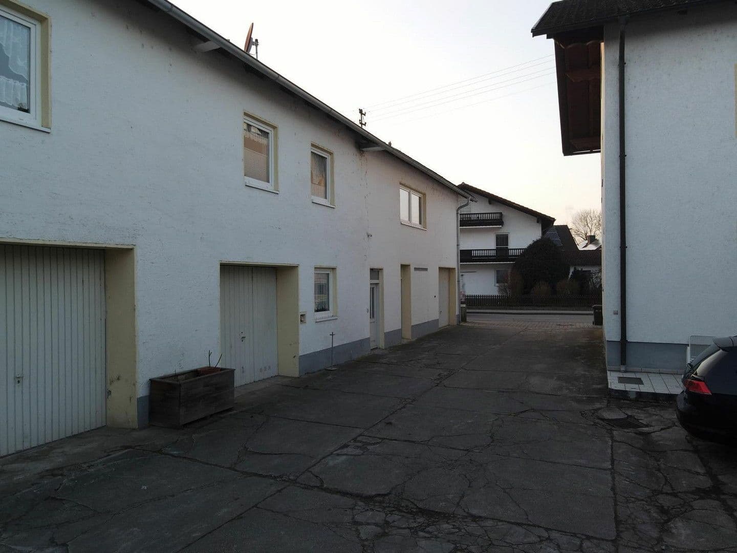 Prodej domu 383 m², pozemek 1.457 m², Schwaigener Str. 28, Mamming, Bavorsko Prodej domu 383 m², pozemek 1.457 m², Schwaigener Str. 28, Mamming, Bavorsko