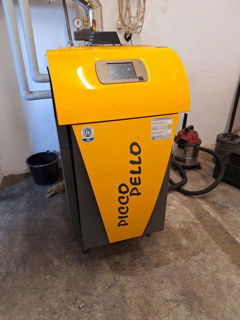 Prodej domu 383 m², pozemek 1.457 m², Schwaigener Str. 28, Mamming, Bavorsko Prodej domu 383 m², pozemek 1.457 m², Schwaigener Str. 28, Mamming, Bavorsko