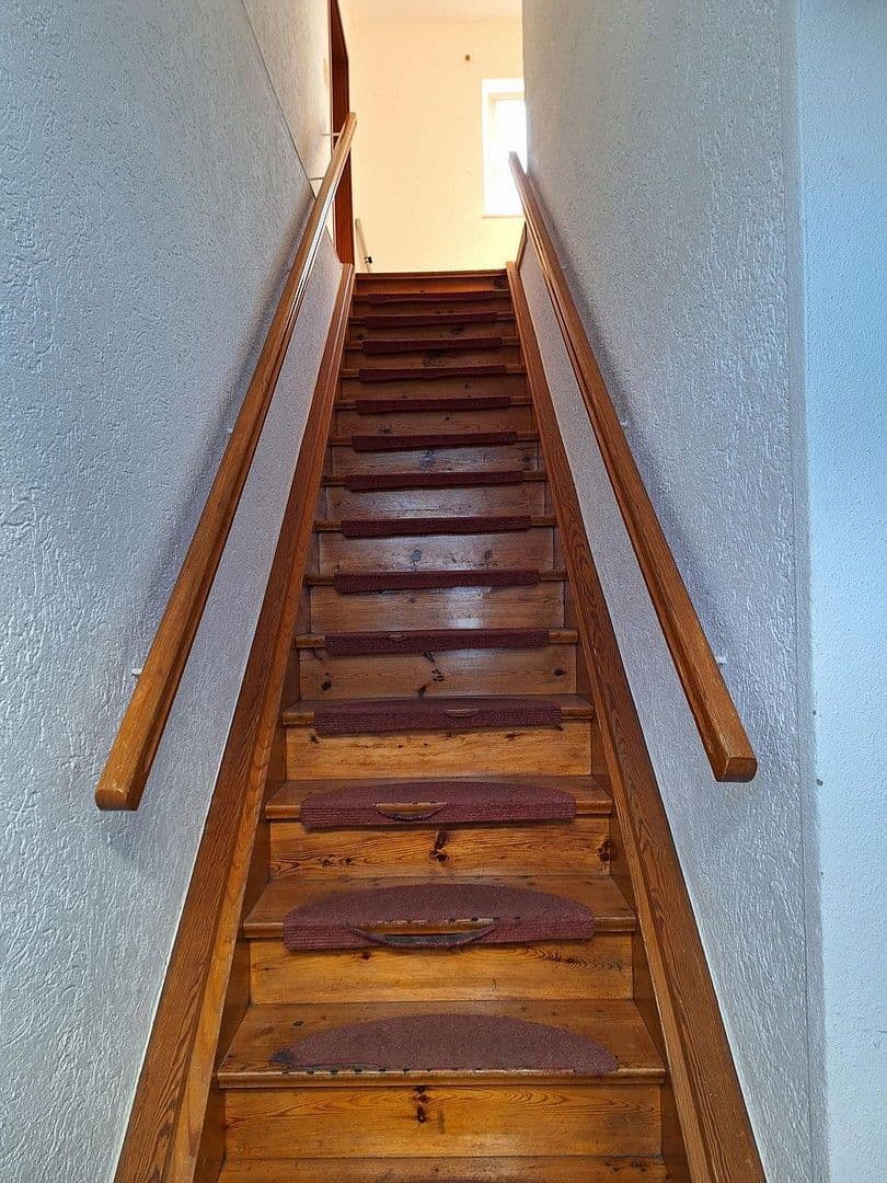 Prodej domu 383 m², pozemek 1.457 m², Schwaigener Str. 28, Mamming, Bavorsko Prodej domu 383 m², pozemek 1.457 m², Schwaigener Str. 28, Mamming, Bavorsko