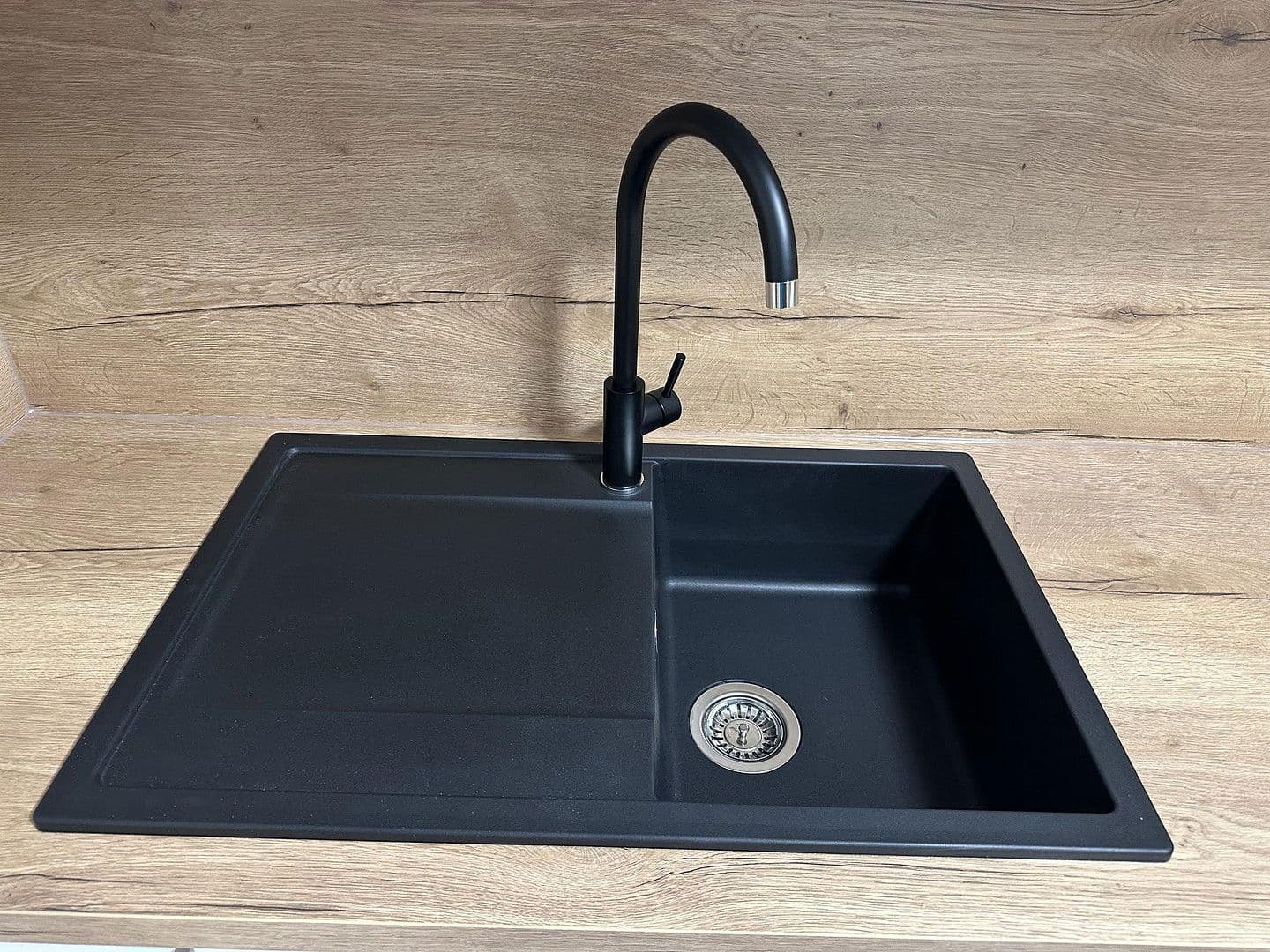 Pronájem bytu 4+1 94 m², Badstr. 131, Egloffstein, Bavorsko Pronájem bytu 4+1 94 m², Badstr. 131, Egloffstein, Bavorsko