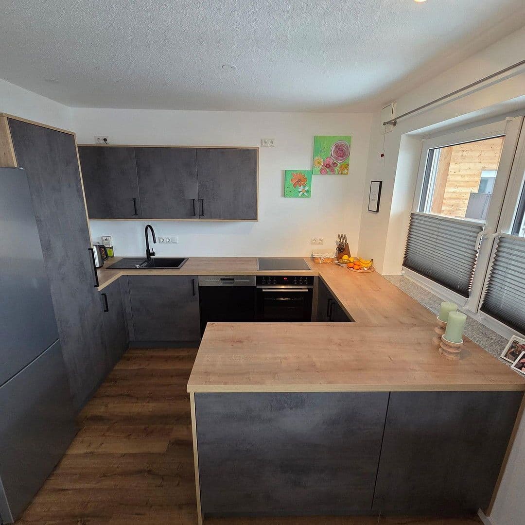 Pronájem bytu 3+1 77 m², Reinerbachweg 12, Siegsdorf / Hörgering, Bavorsko Pronájem bytu 3+1 77 m², Reinerbachweg 12, Siegsdorf / Hörgering, Bavorsko