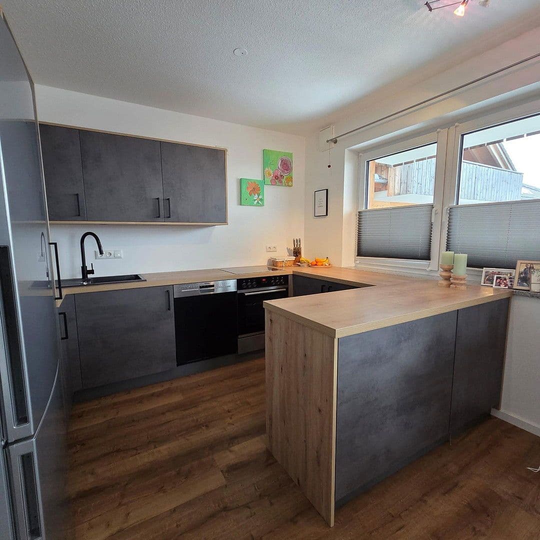 Pronájem bytu 3+1 77 m², Reinerbachweg 12, Siegsdorf / Hörgering, Bavorsko Pronájem bytu 3+1 77 m², Reinerbachweg 12, Siegsdorf / Hörgering, Bavorsko