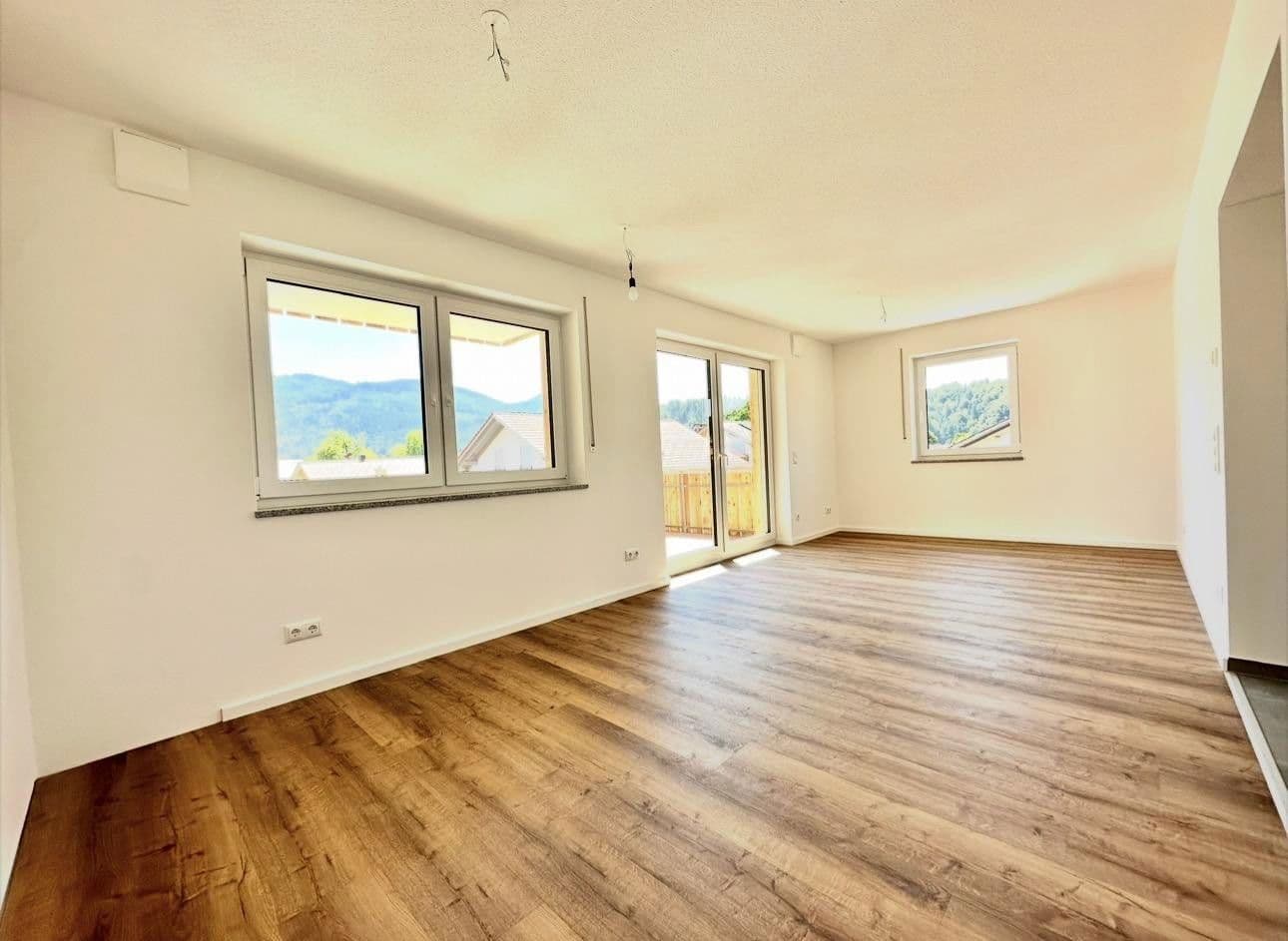 Pronájem bytu 3+1 77 m², Reinerbachweg 12, Siegsdorf / Hörgering, Bavorsko Pronájem bytu 3+1 77 m², Reinerbachweg 12, Siegsdorf / Hörgering, Bavorsko