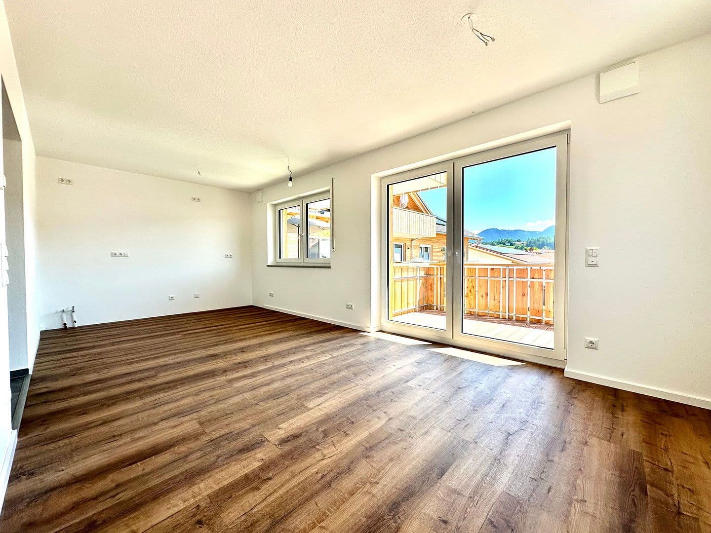 Pronájem bytu 3+1 77 m², Reinerbachweg 12, Siegsdorf / Hörgering, Bavorsko Pronájem bytu 3+1 77 m², Reinerbachweg 12, Siegsdorf / Hörgering, Bavorsko