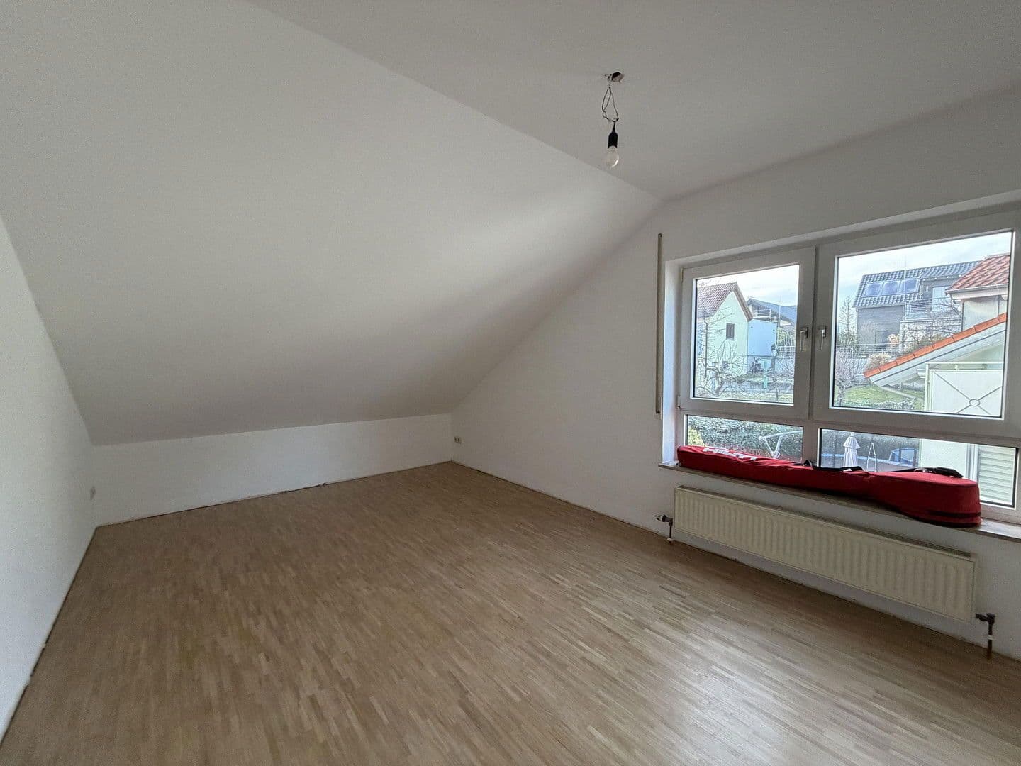 Pronájem bytu 3+1 91 m², Cleebronn, Bádensko-Württembersko Pronájem bytu 3+1 91 m², Cleebronn, Bádensko-Württembersko