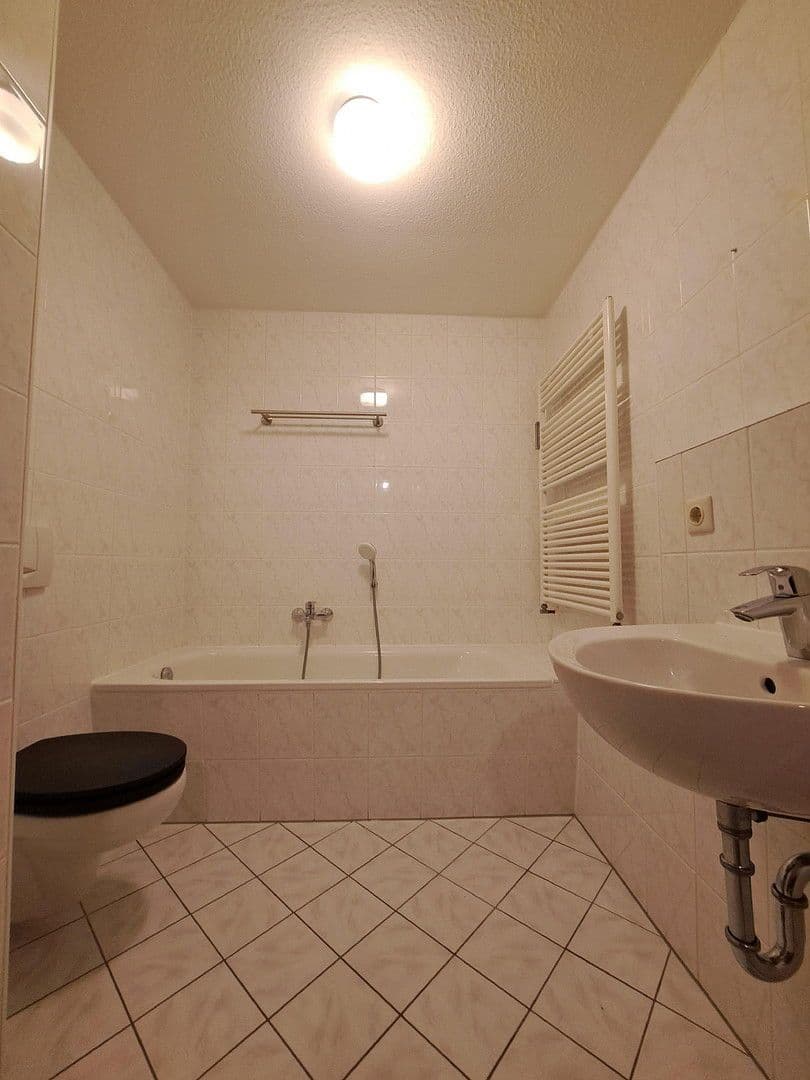 Pronájem bytu 3+1 73 m², Biesnitzer Str. 72, Zhořelec, Sasko Pronájem bytu 3+1 73 m², Biesnitzer Str. 72, Zhořelec, Sasko