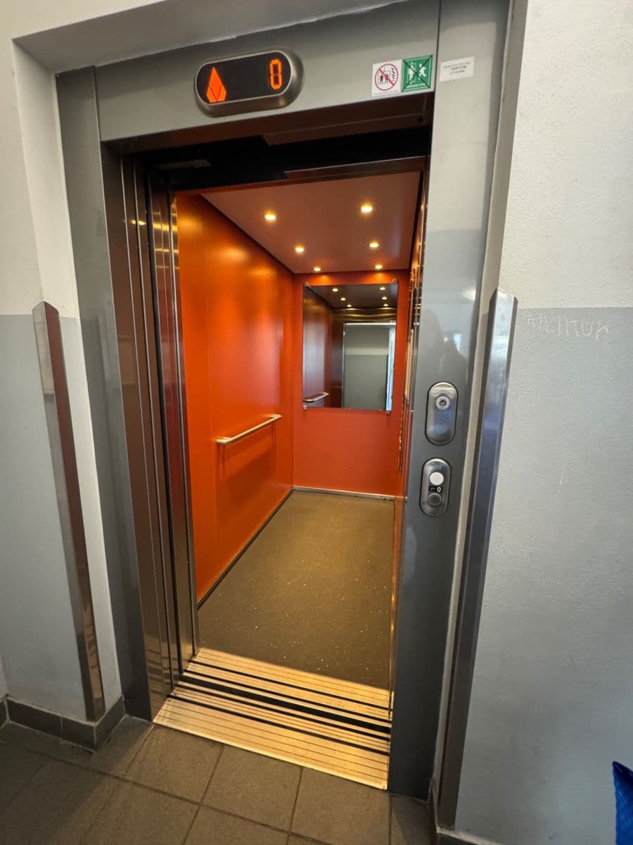 Pronájem bytu 3+1 65 m², Kahovská, Praha, Praha Pronájem bytu 3+1 65 m², Kahovská, Praha, Praha