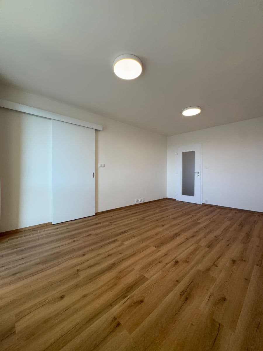 Pronájem bytu 3+1 65 m², Kahovská, Praha, Praha Pronájem bytu 3+1 65 m², Kahovská, Praha, Praha