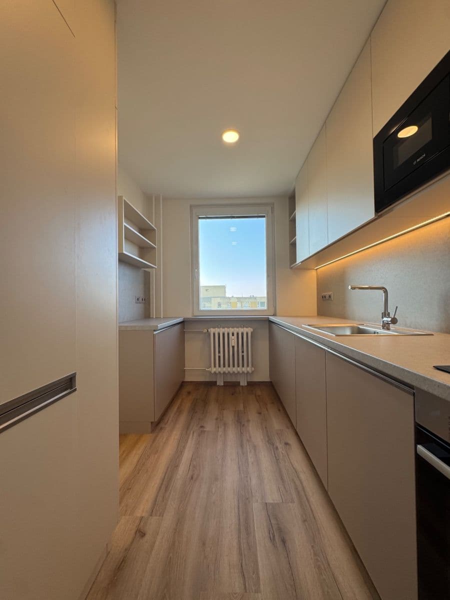 Pronájem bytu 3+1 65 m², Kahovská, Praha, Praha Pronájem bytu 3+1 65 m², Kahovská, Praha, Praha