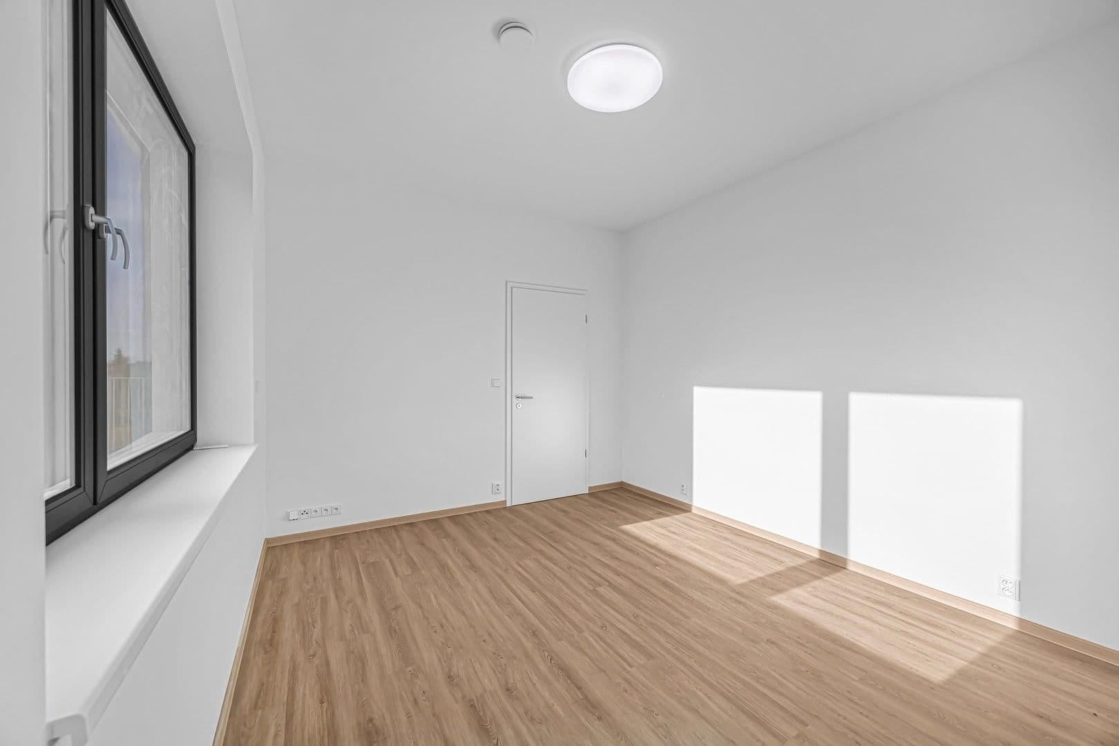 Pronájem bytu 3+kk 75 m², K Dálnici, Praha, Praha Pronájem bytu 3+kk 75 m², K Dálnici, Praha, Praha