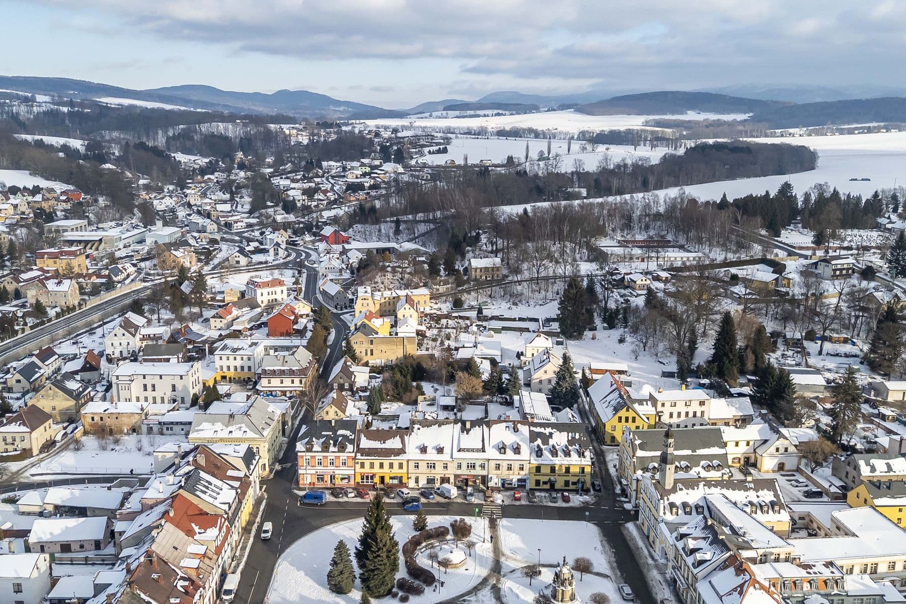 Prodej domu 464 m², pozemek 609 m², náměstí 1. máje, Chrastava, Liberecký kraj Prodej domu 464 m², pozemek 609 m², náměstí 1. máje, Chrastava, Liberecký kraj