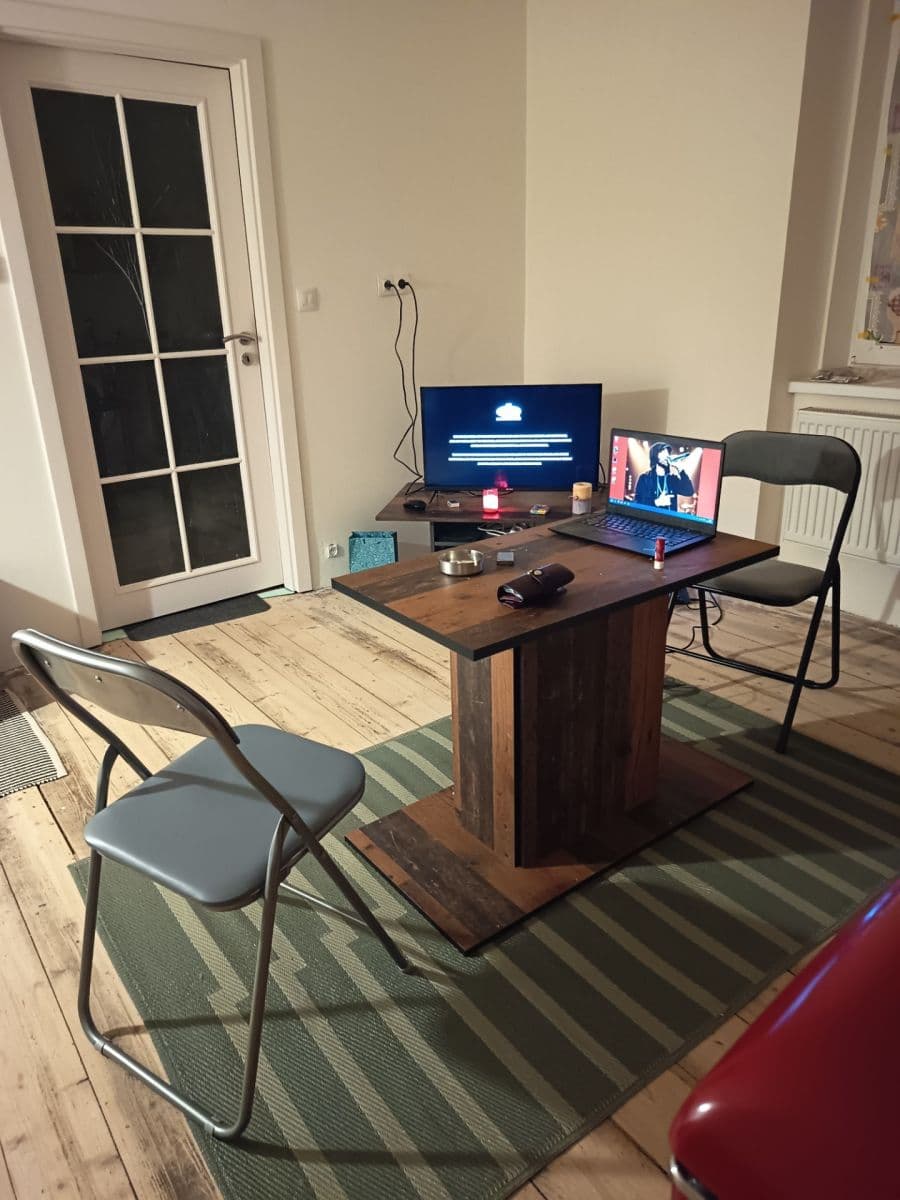 Pronájem bytu 2+kk 42 m², Nad Dvorem, Karlovy Vary, Karlovarský kraj Pronájem bytu 2+kk 42 m², Nad Dvorem, Karlovy Vary, Karlovarský kraj