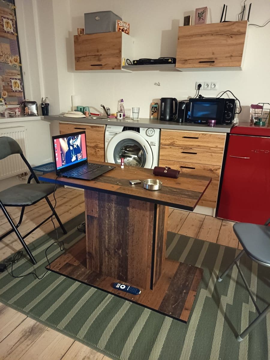 Pronájem bytu 2+kk 42 m², Nad Dvorem, Karlovy Vary, Karlovarský kraj Pronájem bytu 2+kk 42 m², Nad Dvorem, Karlovy Vary, Karlovarský kraj