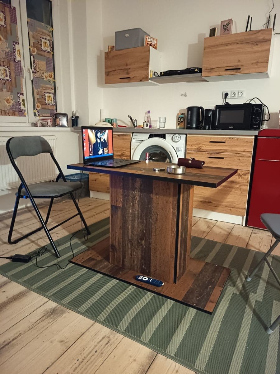 Pronájem bytu 2+kk 42 m², Nad Dvorem, Karlovy Vary, Karlovarský kraj Pronájem bytu 2+kk 42 m², Nad Dvorem, Karlovy Vary, Karlovarský kraj