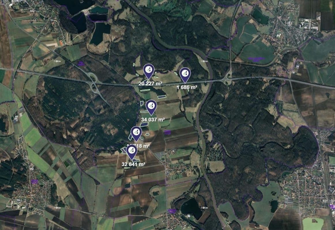 Prodej pozemku 85.678 m², Oseček, Středočeský kraj Prodej pozemku 85.678 m², Oseček, Středočeský kraj