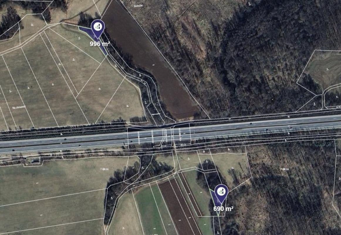 Prodej pozemku 85.678 m², Oseček, Středočeský kraj Prodej pozemku 85.678 m², Oseček, Středočeský kraj