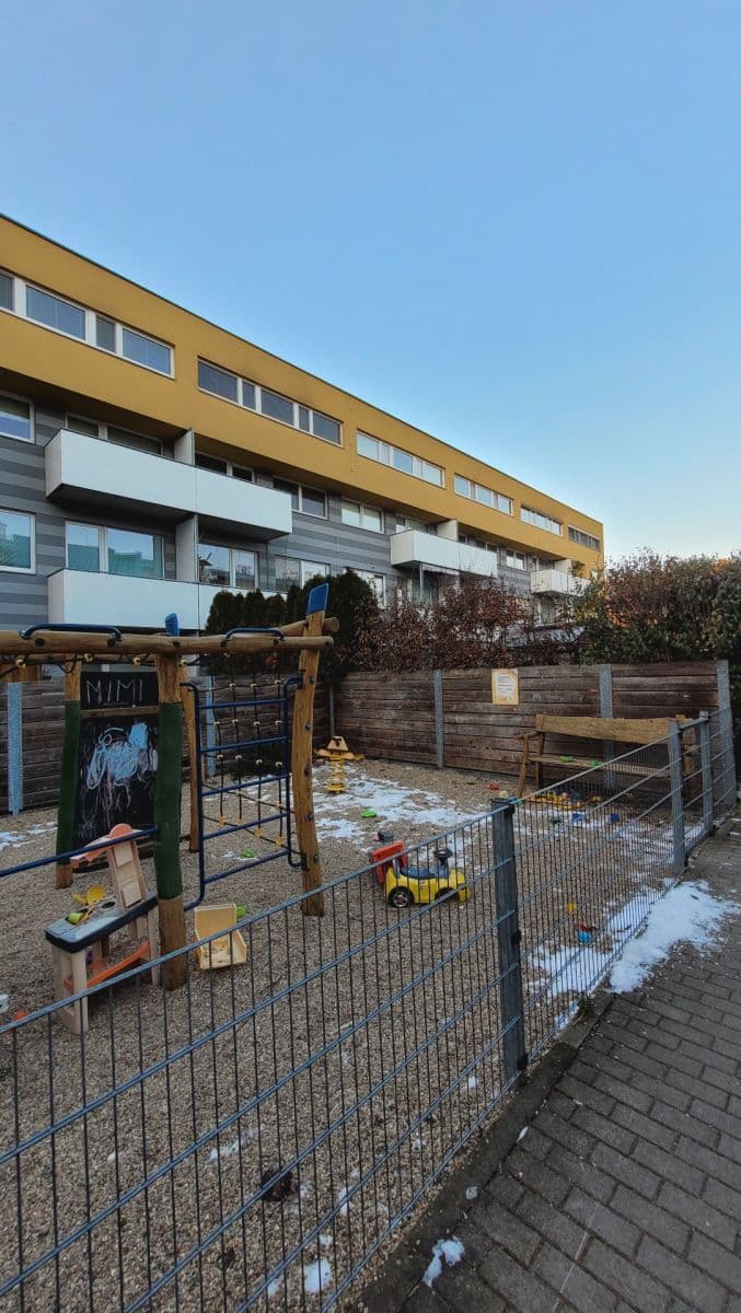 Pronájem bytu 56 m², Moutnická, Brno, Jihomoravský kraj Pronájem bytu 56 m², Moutnická, Brno, Jihomoravský kraj