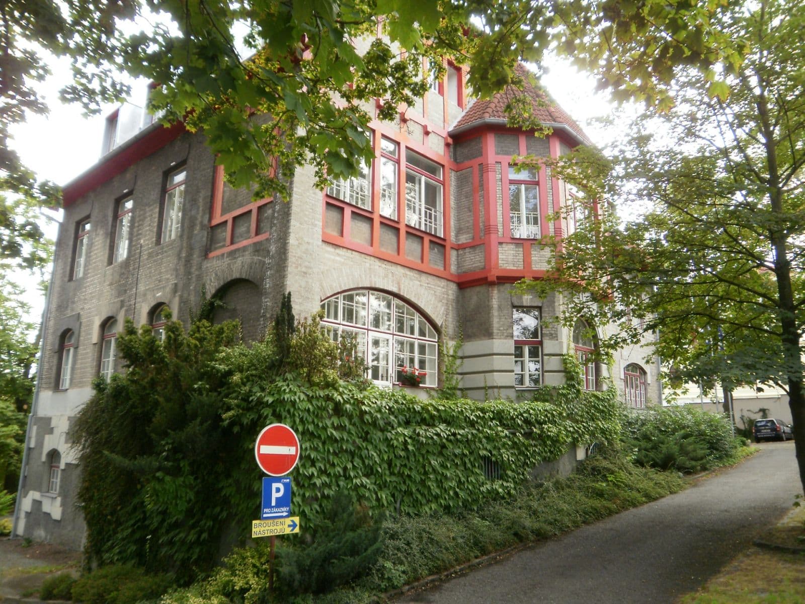 Pronájem kanceláře 295 m², Huťská, Kladno, Středočeský kraj Pronájem kanceláře 295 m², Huťská, Kladno, Středočeský kraj