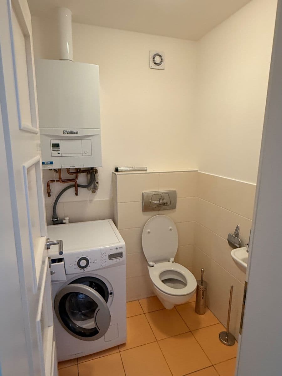 Pronájem bytu 2+kk 82 m², Boleslavská, Praha, Praha Pronájem bytu 2+kk 82 m², Boleslavská, Praha, Praha