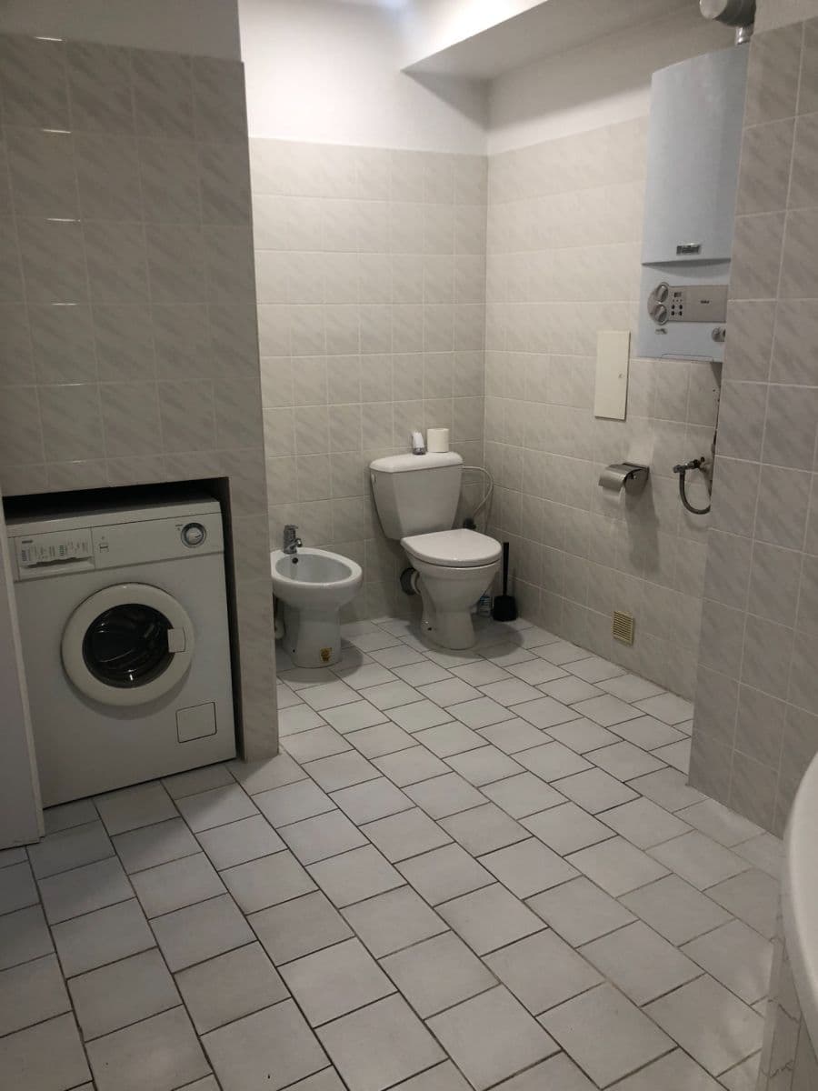 Pronájem bytu 3+kk 110 m², Karlovo náměstí, Praha, Praha Pronájem bytu 3+kk 110 m², Karlovo náměstí, Praha, Praha