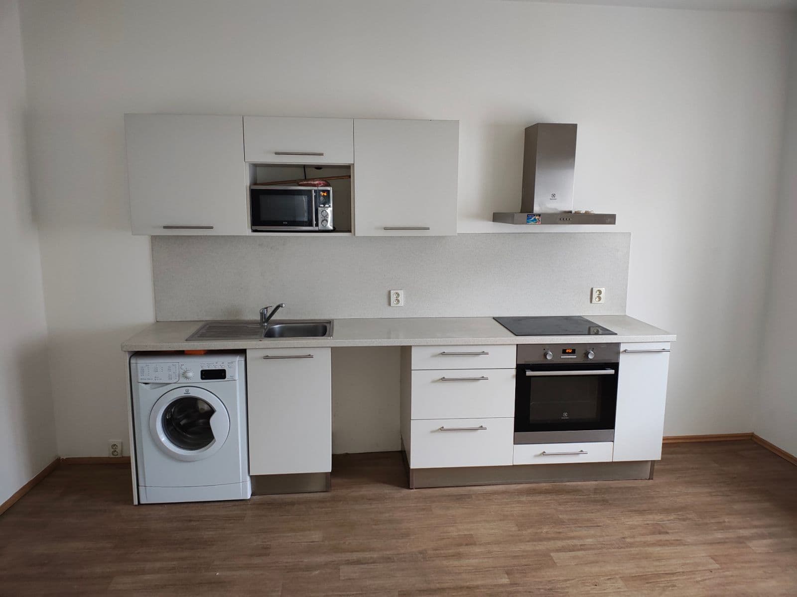 Pronájem bytu 1+1 43 m², Dykova, Brno, Jihomoravský kraj Pronájem bytu 1+1 43 m², Dykova, Brno, Jihomoravský kraj