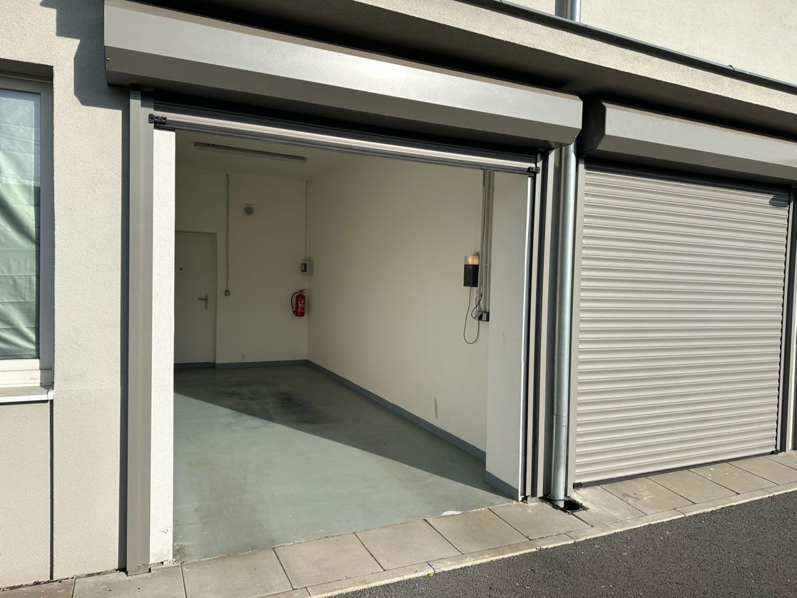 Pronájem garáže 16 m², Perucká, Praha, Praha Pronájem garáže 16 m², Perucká, Praha, Praha