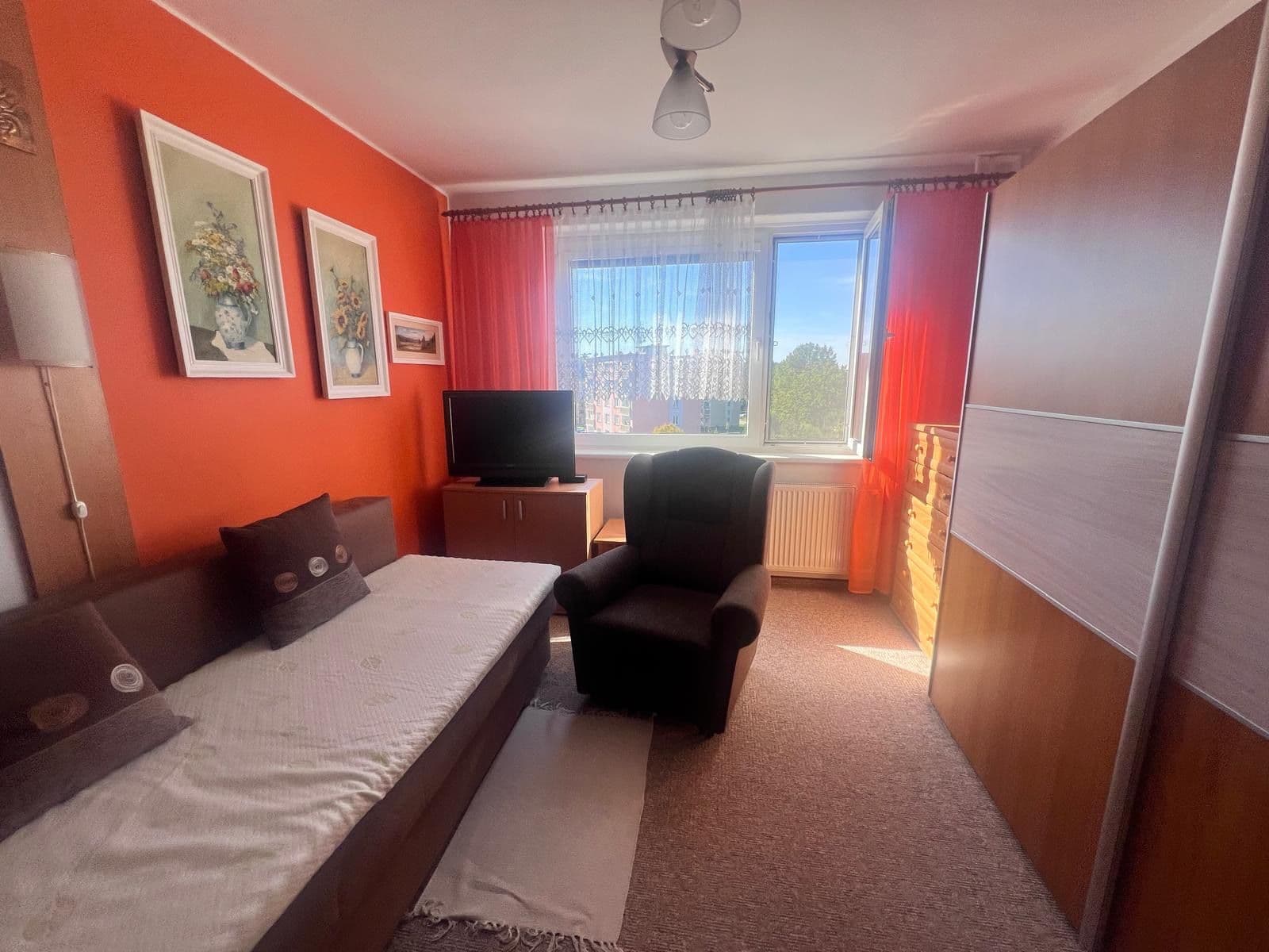 Pronájem bytu 1+kk 24 m², Přátelství, Cheb, Karlovarský kraj Pronájem bytu 1+kk 24 m², Přátelství, Cheb, Karlovarský kraj