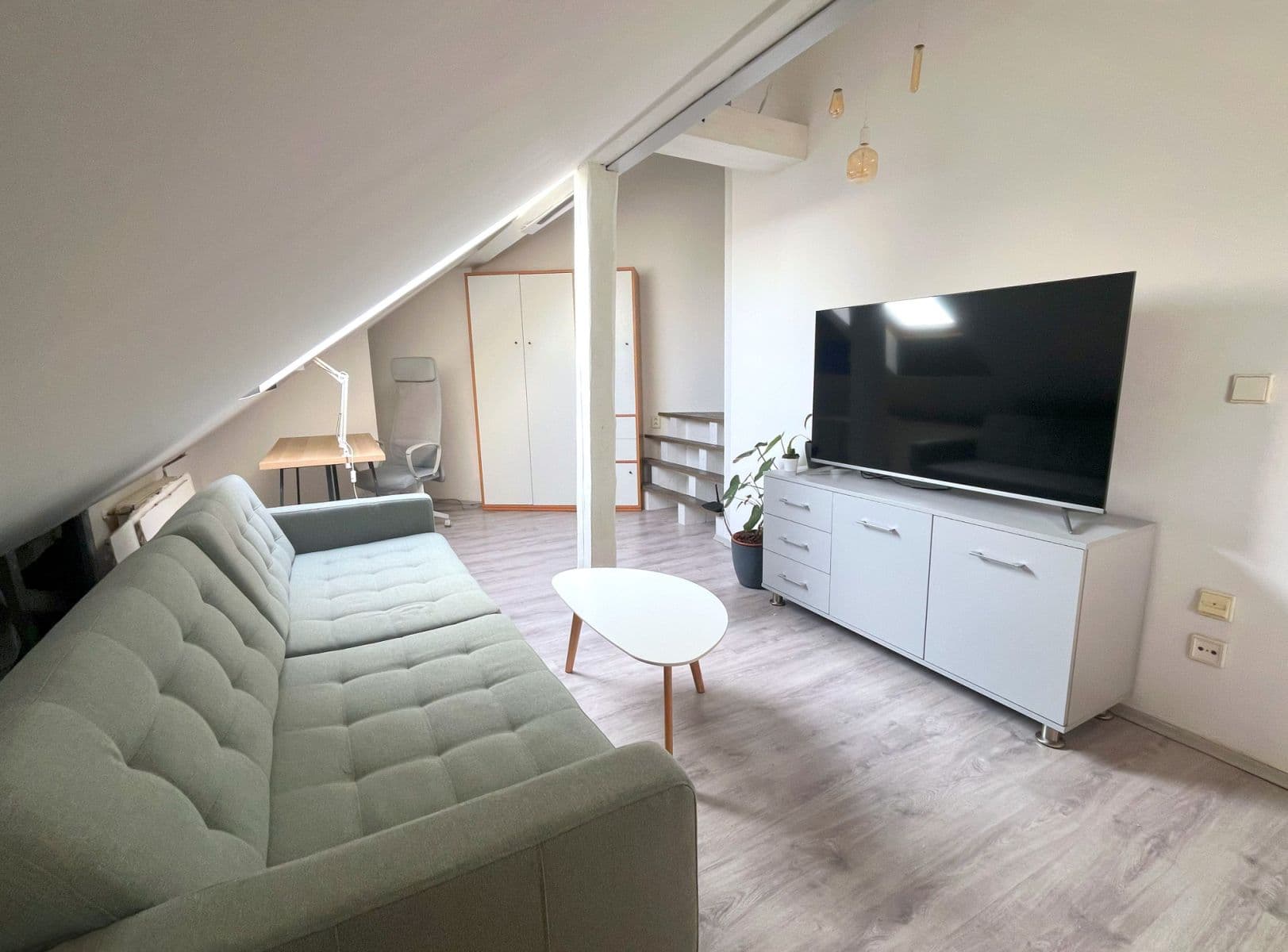 Pronájem bytu 35 m², Na Neklance, Praha, Praha Pronájem bytu 35 m², Na Neklance, Praha, Praha