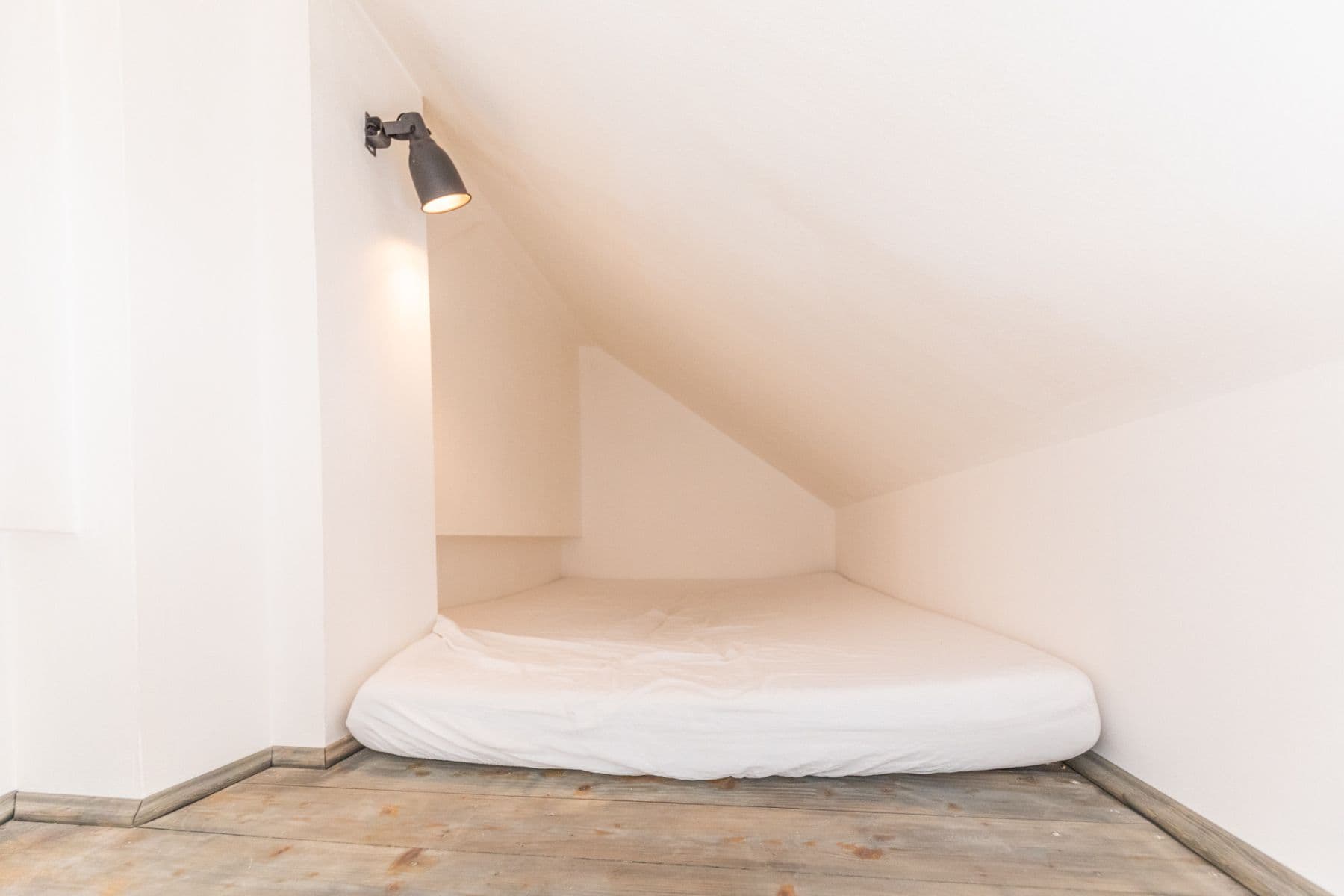 Pronájem bytu 35 m², Na Neklance, Praha, Praha Pronájem bytu 35 m², Na Neklance, Praha, Praha