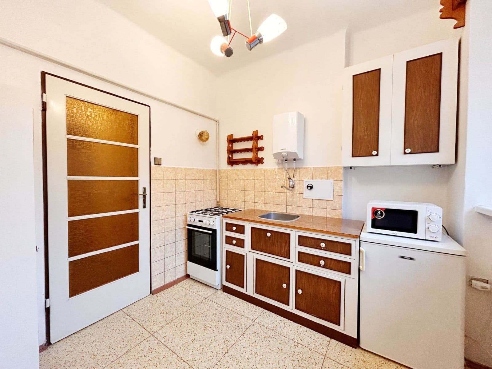 Pronájem bytu 1+1 33 m², Pod strojírnami, Praha, Praha Pronájem bytu 1+1 33 m², Pod strojírnami, Praha, Praha