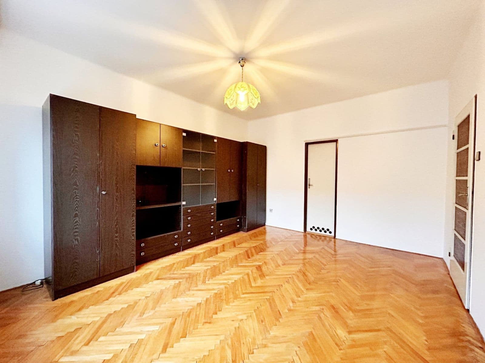 Pronájem bytu 1+1 33 m², Pod strojírnami, Praha, Praha Pronájem bytu 1+1 33 m², Pod strojírnami, Praha, Praha