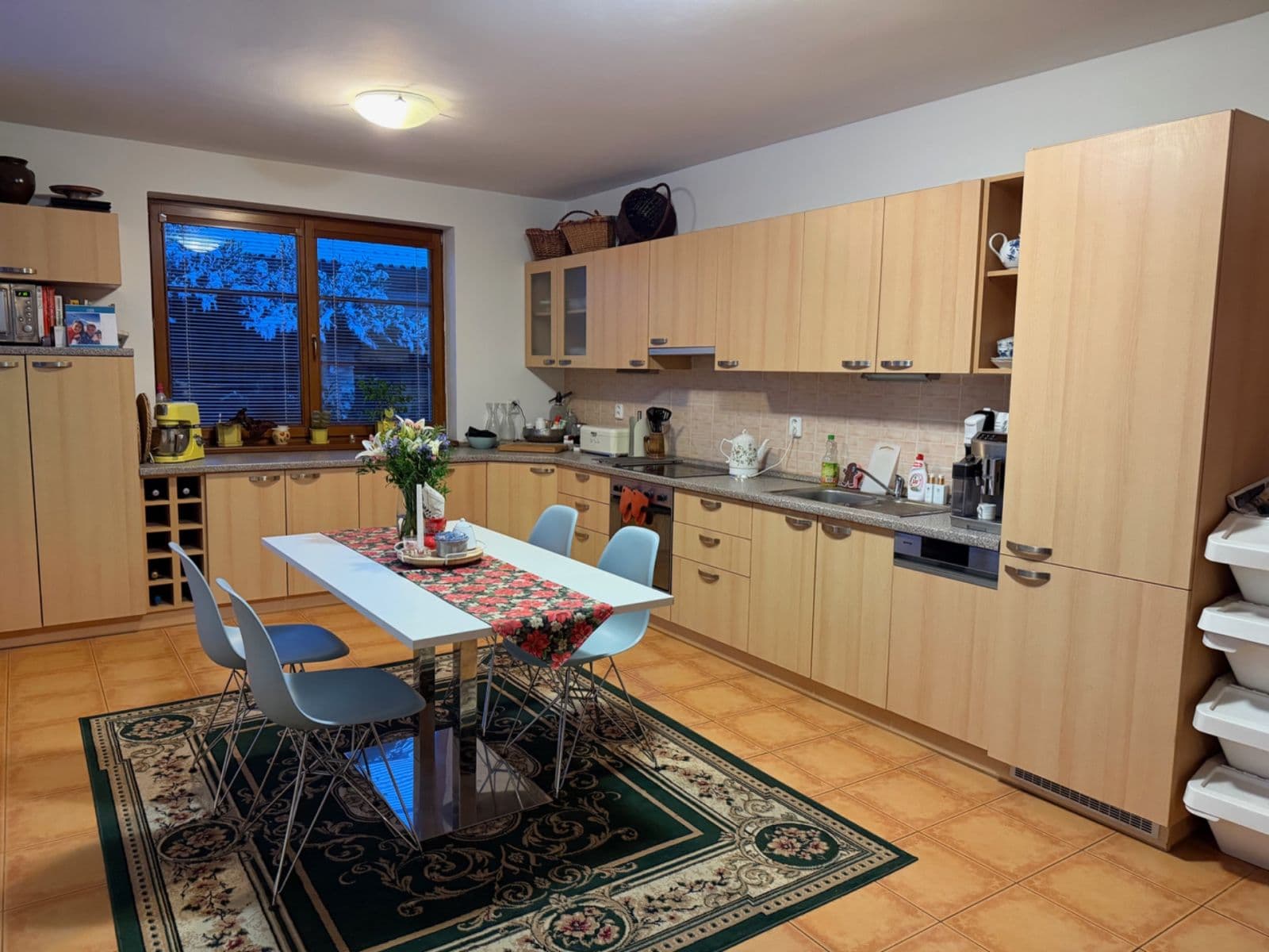 Pronájem domu 279 m², pozemek 659 m², Edvarda Beneše, Horoměřice, Středočeský kraj Pronájem domu 279 m², pozemek 659 m², Edvarda Beneše, Horoměřice, Středočeský kraj