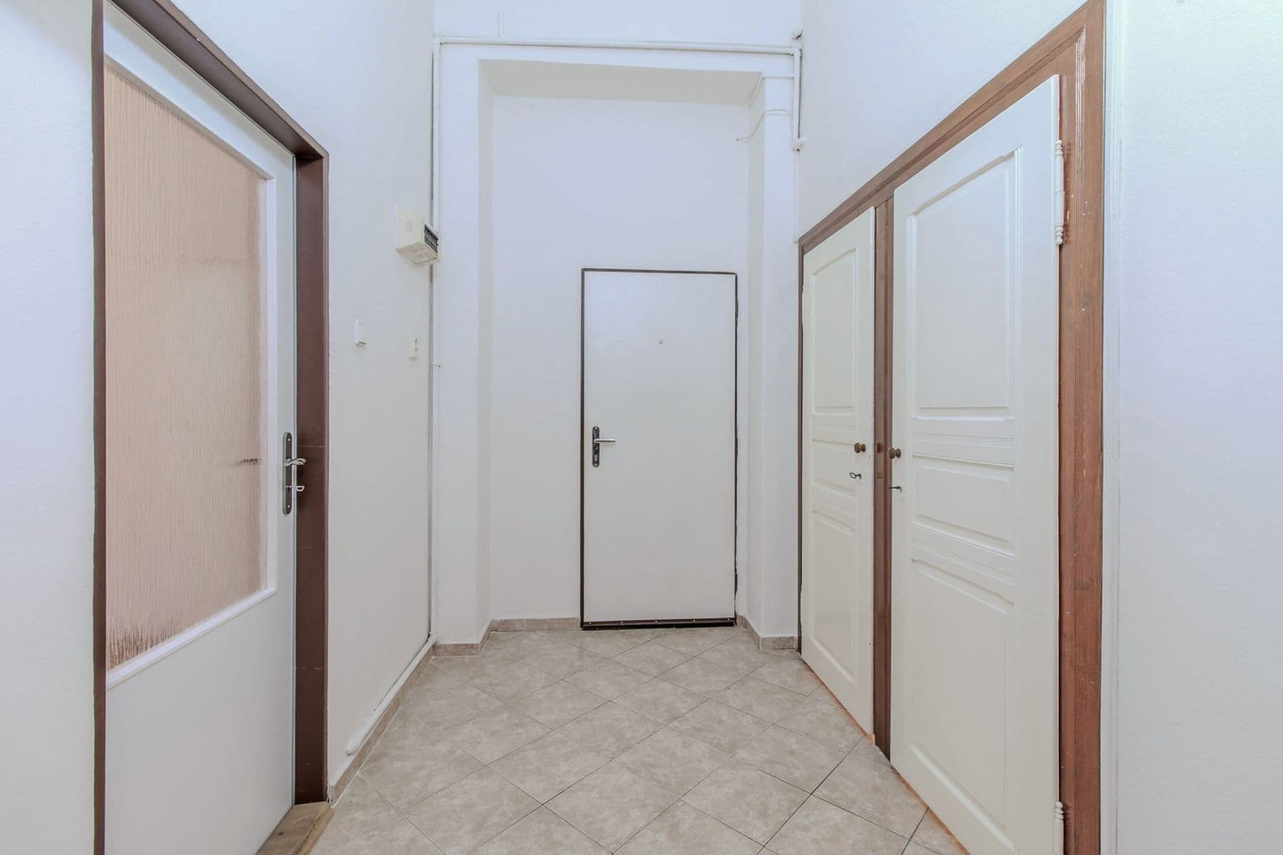 Pronájem bytu 3+1 64 m², Na rozcestí, Praha, Praha Pronájem bytu 3+1 64 m², Na rozcestí, Praha, Praha