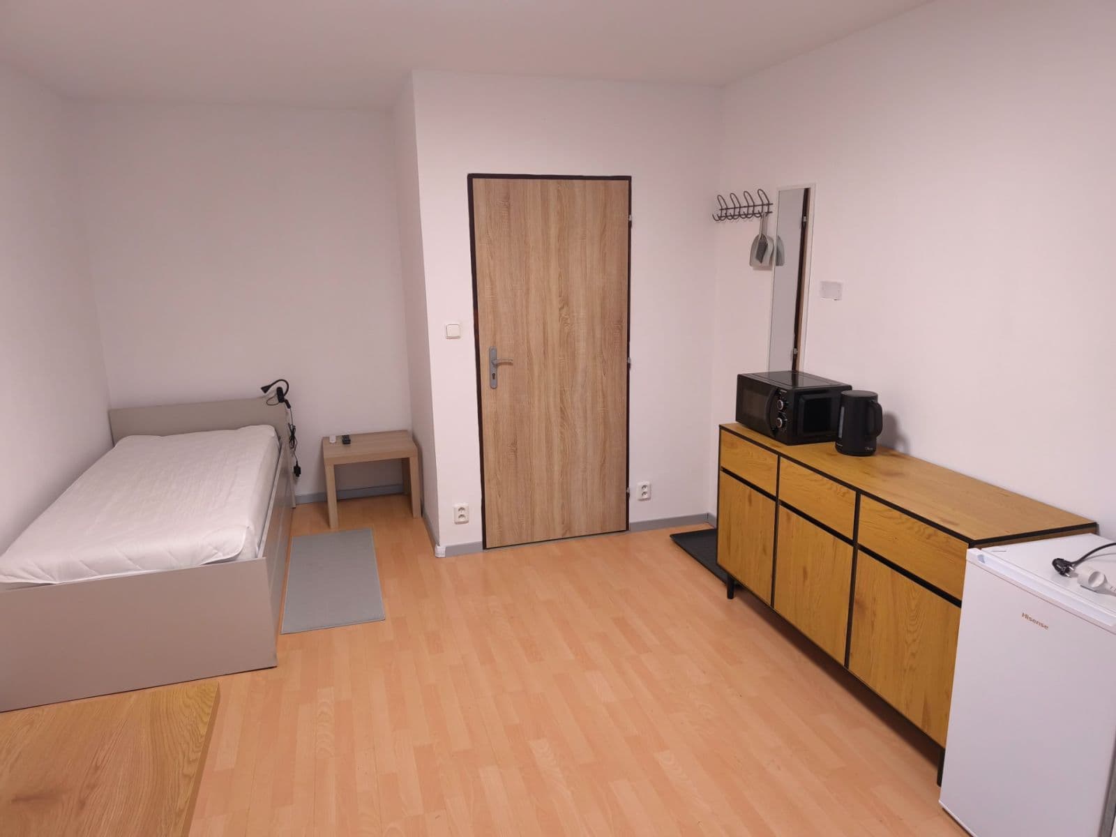 Pronájem bytu 1+kk 17 m², Velvarská, Horoměřice, Středočeský kraj Pronájem bytu 1+kk 17 m², Velvarská, Horoměřice, Středočeský kraj