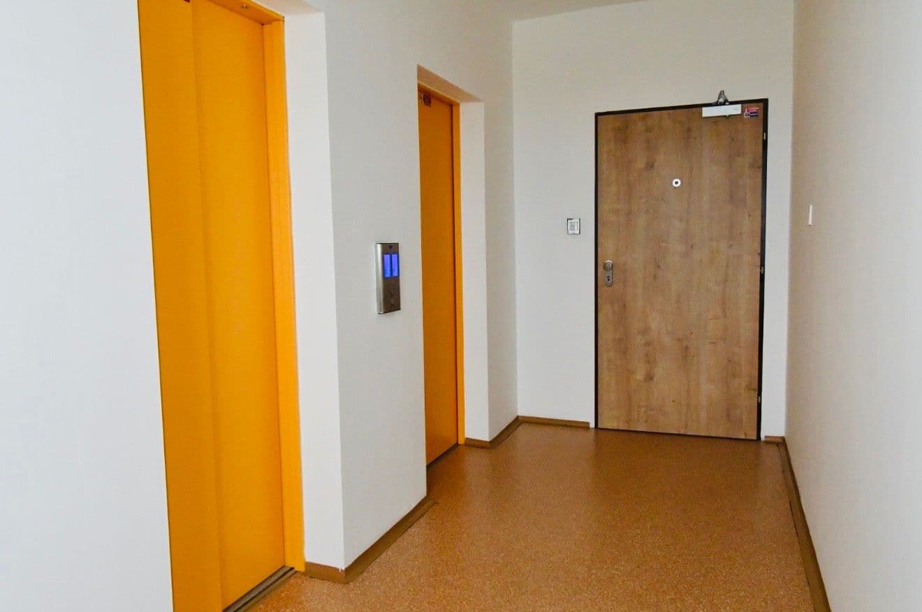 Pronájem bytu 2+kk 42 m², Lomená, Česká Lípa, Liberecký kraj Pronájem bytu 2+kk 42 m², Lomená, Česká Lípa, Liberecký kraj