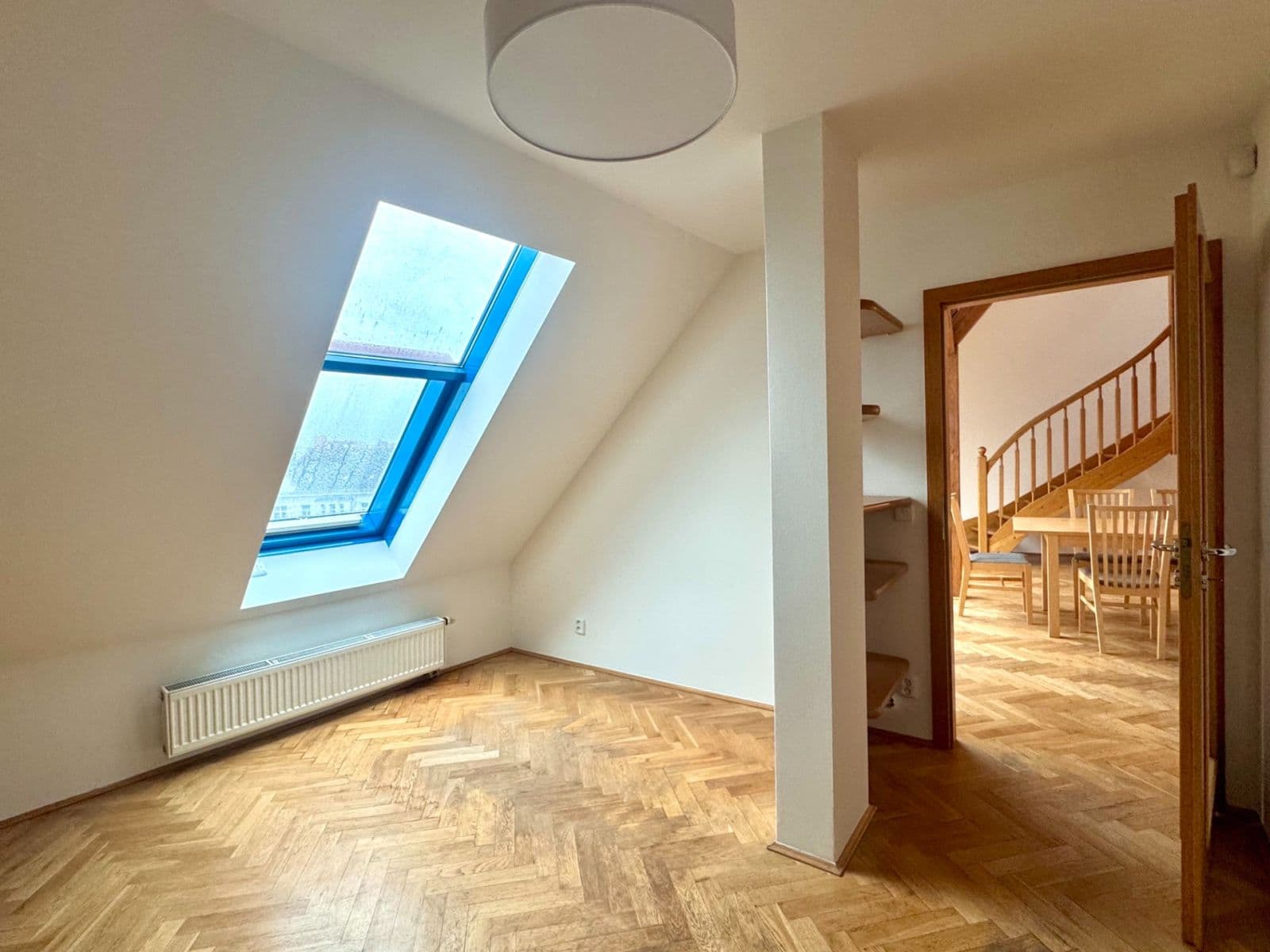 Pronájem bytu 4+1 138 m², Škroupovo náměstí, Praha, Praha Pronájem bytu 4+1 138 m², Škroupovo náměstí, Praha, Praha